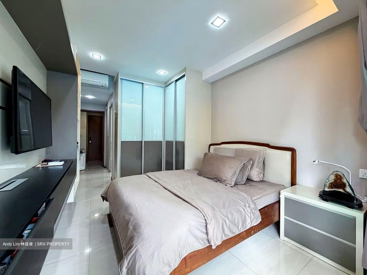1 Canberra (D27), Condominium #554540331